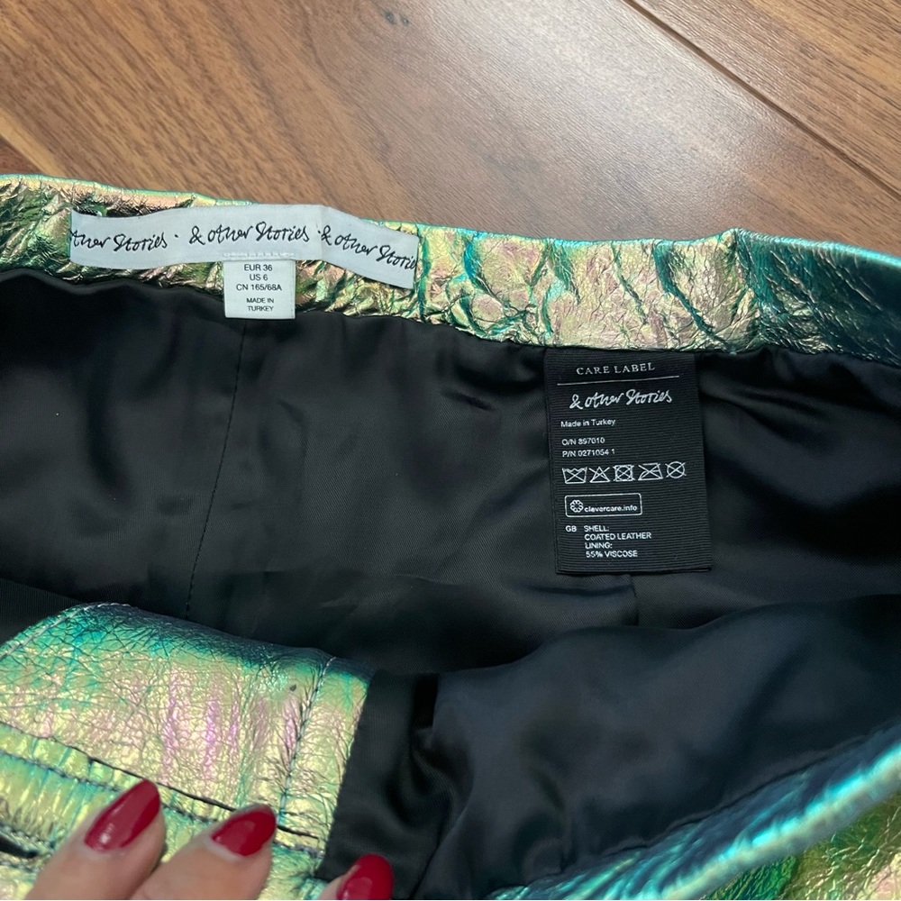 &Other Stories Iridescent Leather Shorts - Picture 6 of 6